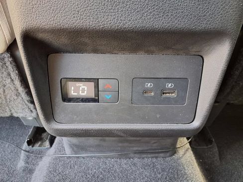 Used 2023 Nissan Rogue SL w/ SL Premium Package FWD image 17