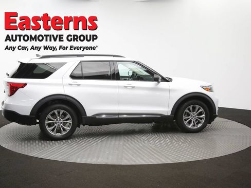 Used 2022 Ford Explorer XLT w/ Equipment Group 202A AWD/4WD image 47