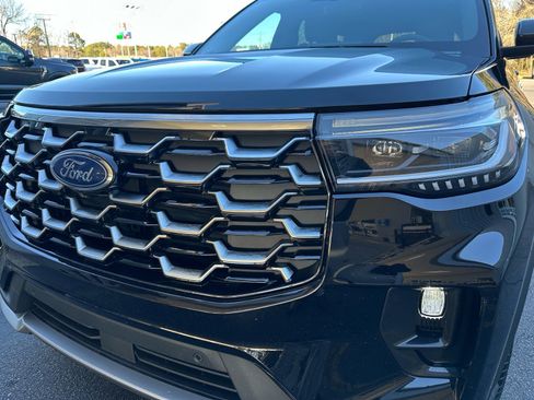 Certified 2025 Ford Explorer Platinum w/ LUX Leather Package image 2