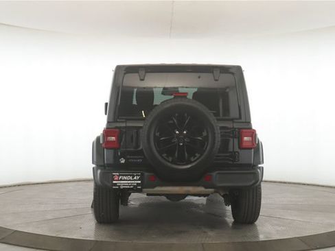 Used 2025 Jeep Wrangler Unlimited Sahara image 11