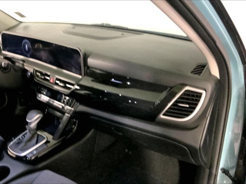 Certified 2024 Kia Seltos S FWD image 16