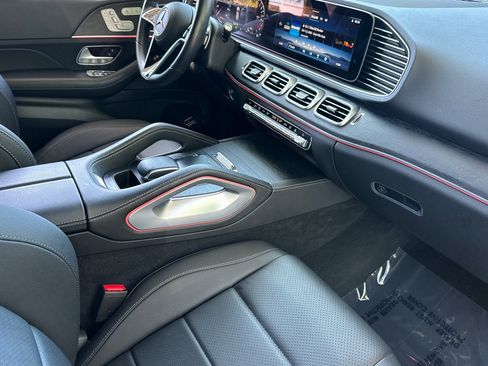 Certified 2025 Mercedes-Benz GLE 450e 4MATIC image 34