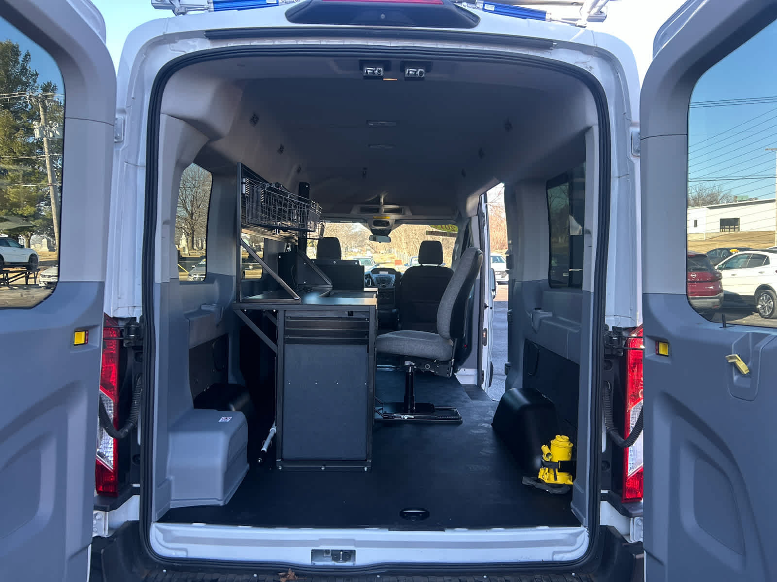 Used 2019 Ford Transit 150 XLT RWD image 20