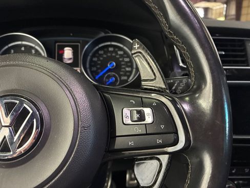 Used 2016 Volkswagen Golf R 4-Door AWD/4WD image 15