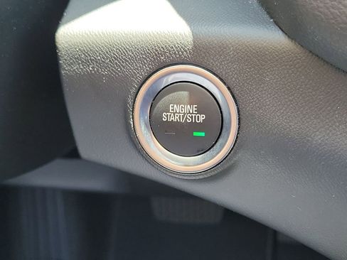 Used 2023 GMC Terrain SLE w/ Driver Convenience Package FWD image 16