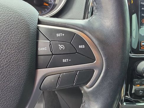 Used 2021 Jeep Grand Cherokee Laredo X AWD/4WD image 23