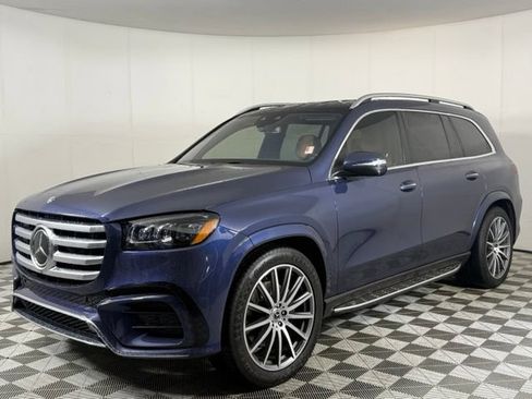 Used 2024 Mercedes-Benz GLS 580 4MATIC image 4