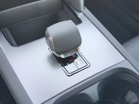 New 2025 Land Rover Discovery Sport Dynamic SE image 19