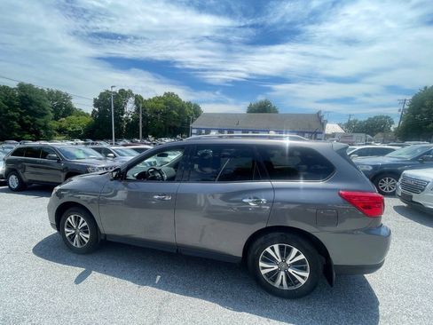 Used 2017 Nissan Pathfinder SL w/ SL Premium Package AWD/4WD image 9