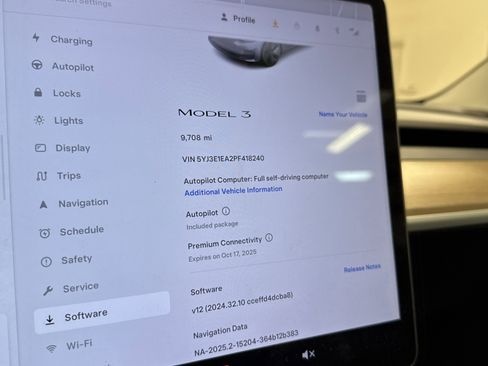 Used 2023 Tesla Model 3 Standard Range image 7