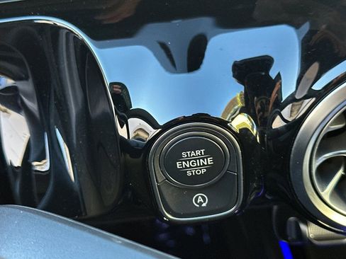 Certified 2022 Mercedes-Benz GLA 250 image 21