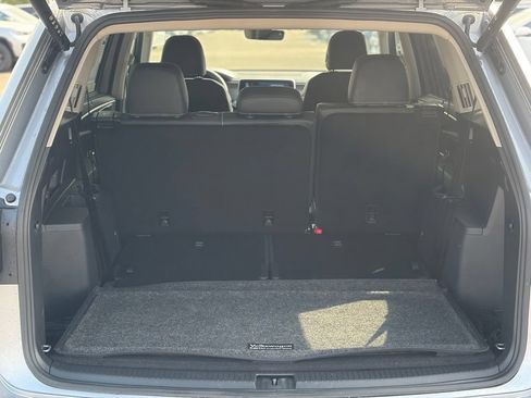 Used 2024 Volkswagen Atlas SEL AWD/4WD image 8