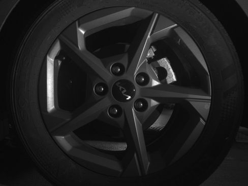 Used 2025 Kia K4 LXS image 14