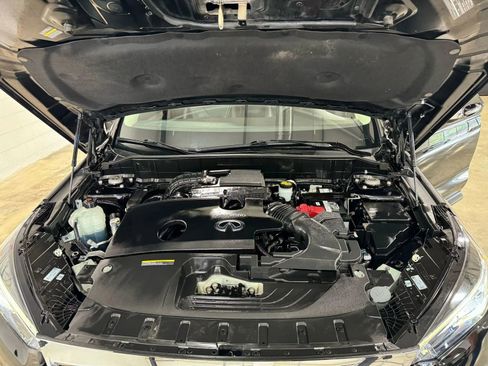 Used 2019 INFINITI QX50 Essential w/ Premium Heat Package image 6