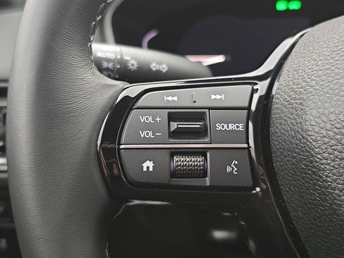 Used 2025 Honda Civic Sport image 16
