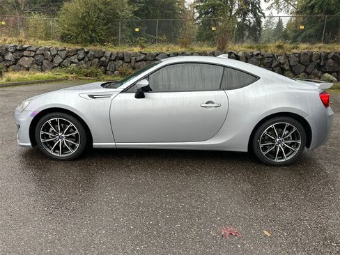 Used 2018 Subaru BRZ Limited w/ Popular Package #3 image 2