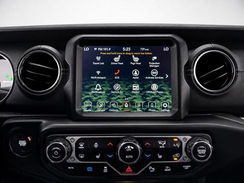Used 2022 Jeep Wrangler Unlimited Sahara AWD/4WD image 29