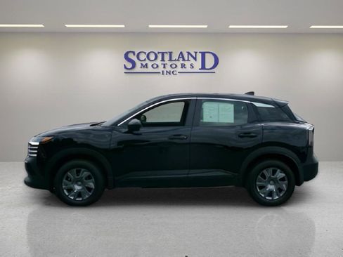 Used 2025 Nissan Kicks S AWD/4WD image 1