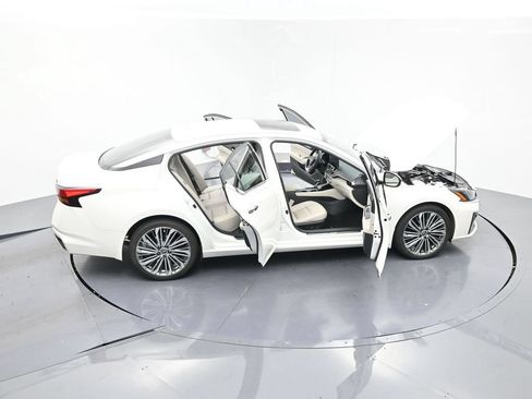 Used 2024 Nissan Altima 2.5 SL FWD image 26