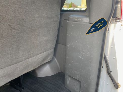 Used 2018 Chevrolet Express 2500 LS w/ Driver Convenience Package image 37