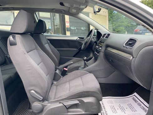 Used 2011 Volkswagen Golf 2-Door FWD image 21