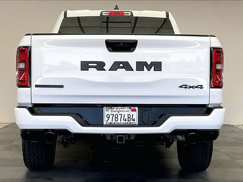 Used 2025 RAM 1500 Big Horn AWD/4WD image 3