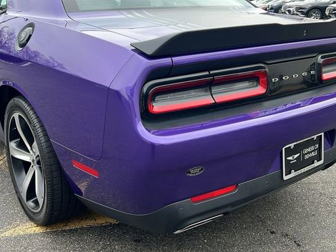 Used 2018 Dodge Challenger R/T image 15