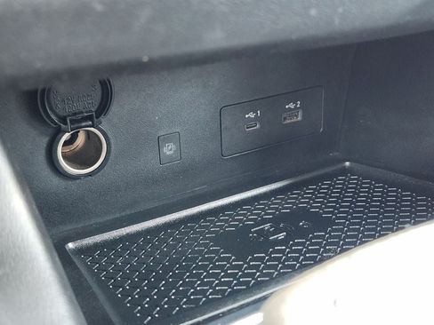 Used 2023 Nissan Pathfinder SL AWD/4WD image 19