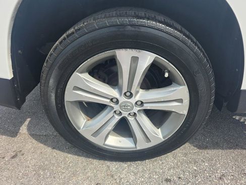 Used 2012 Toyota Highlander Limited FWD image 25