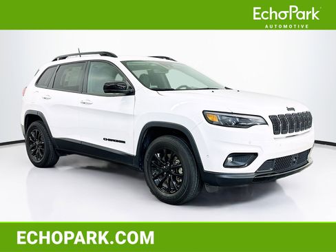 Used 2023 Jeep Cherokee Altitude Lux AWD/4WD image 1