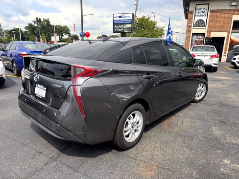 Used 2018 Toyota Prius Two image 4