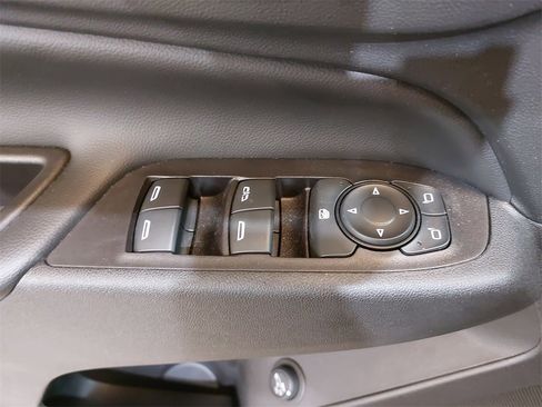 Used 2020 Chevrolet Equinox LT image 27