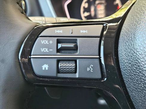 Used 2025 Honda Pilot EX-L image 11