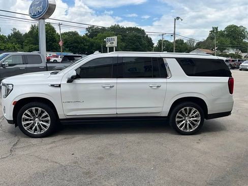 Used 2021 GMC Yukon XL Denali w/ Denali Premium Package AWD/4WD image 2
