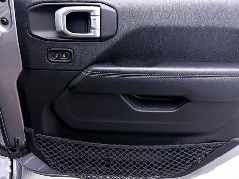 Used 2018 Jeep Wrangler Unlimited Rubicon w/ Steel Bumper Group image 31