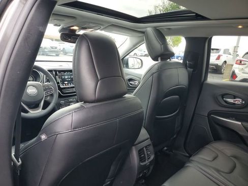 Used 2022 Jeep Cherokee Limited AWD/4WD image 11