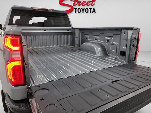 Used 2025 Chevrolet Silverado 1500 LT Trail Boss AWD/4WD image 7