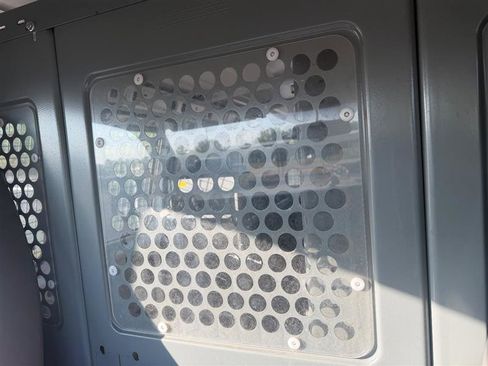 Used 2015 Chevrolet Express 2500 image 22