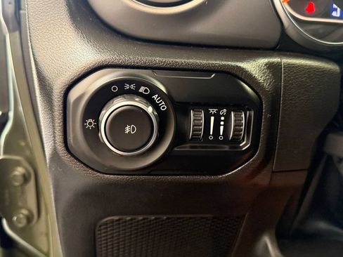 Used 2022 Jeep Wrangler Unlimited Sport AWD/4WD image 25
