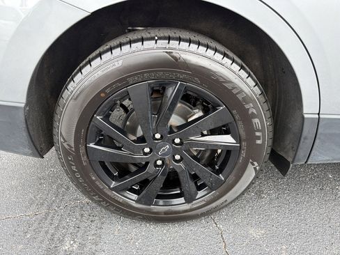 Used 2023 Chevrolet Equinox LS w/ LS Convenience Package image 17