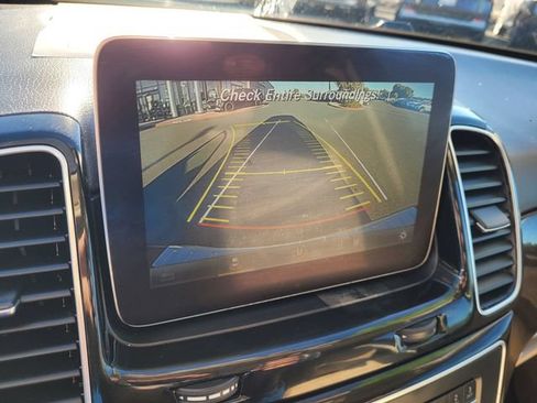 Used 2016 Mercedes-Benz GLE 350 4MATIC w/ Parking Assist Package image 16