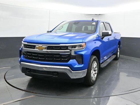 New 2026 Chevrolet Silverado 1500 LT w/ Convenience Package II image 3
