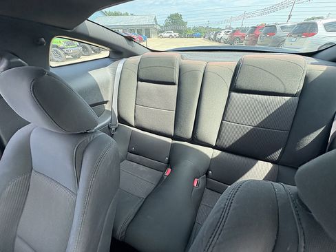 Used 2010 Ford Mustang Coupe RWD image 20