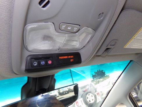 Used 2020 Chevrolet Bolt Premier image 64