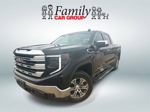 Used 2022 GMC Sierra 1500 SLE image 1