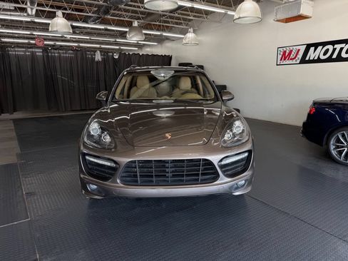 Used 2013 Porsche Cayenne GTS AWD/4WD image 3