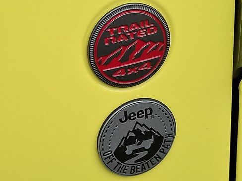 Used 2023 Jeep Gladiator Rubicon w/ Cold Weather Group AWD/4WD image 26