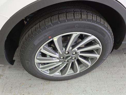 New 2025 Lincoln Corsair Reserve image 22