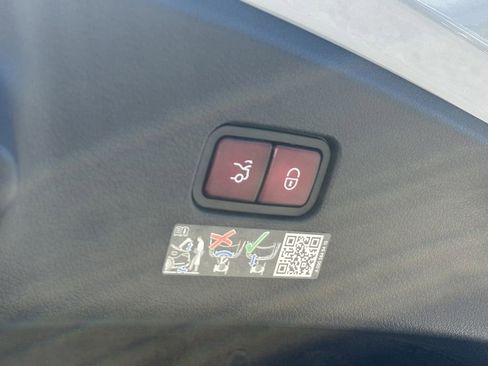 Certified 2024 Mercedes-Benz CLE 300 4MATIC Coupe image 20