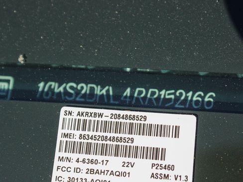 Used 2024 GMC Yukon Denali w/ Advanced Technology Package image 2